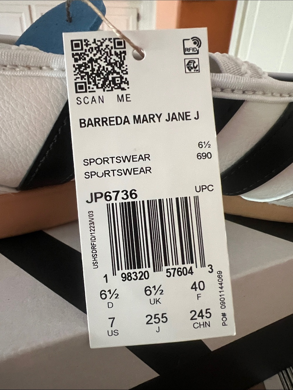 New! adidas Barreda Mary Jane Junior White with Black Stripes (fits women’s 8.5) - Picture 4 of 4